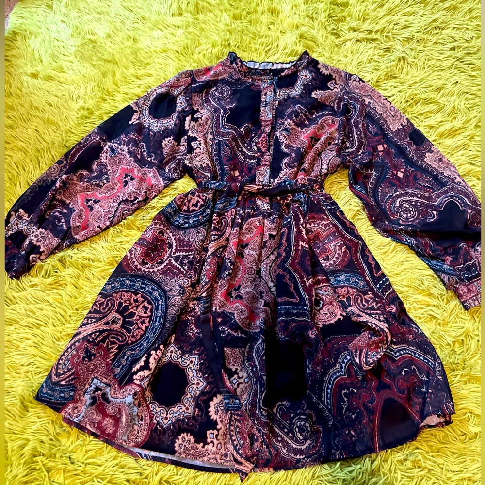 Multi-colored long sleeve dress!